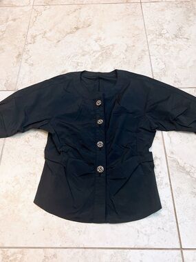 Free- Puff blouse